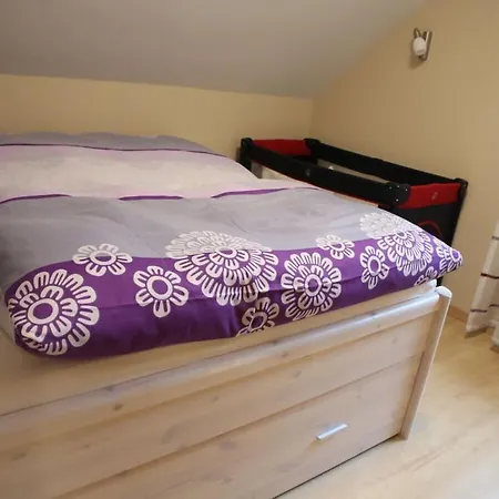 Holiday Chalet On The Castle Hill Apartment *